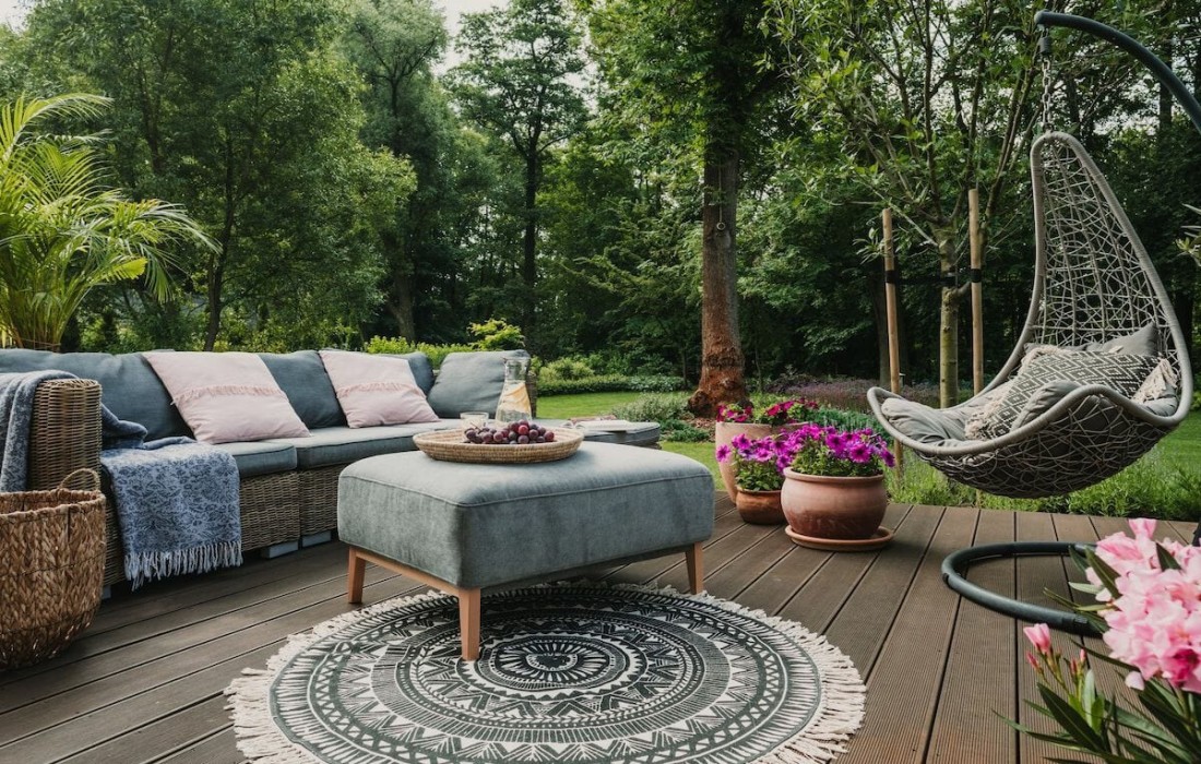12 Outdoor Furniture With Reliable Design And Comfort