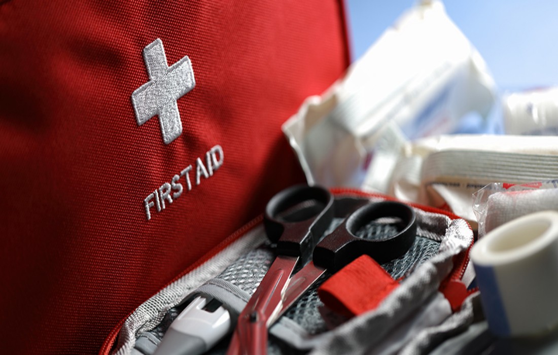 7 First Aid Kit That You Need In Emergencies