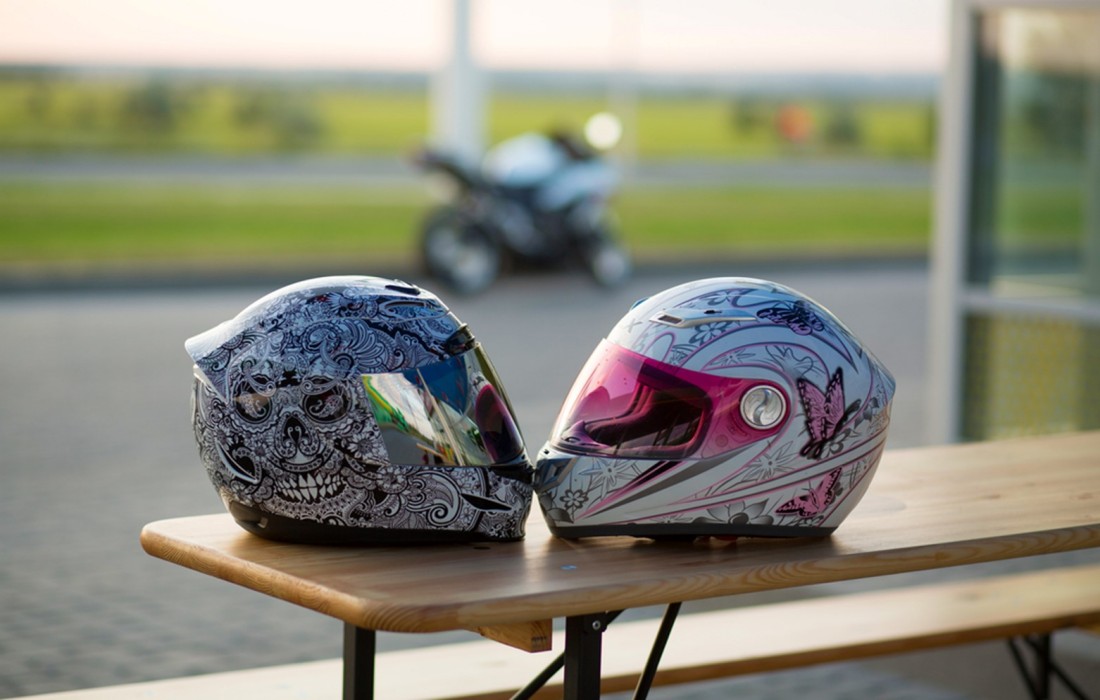 7 Safest Motorcycle Helmets For Women